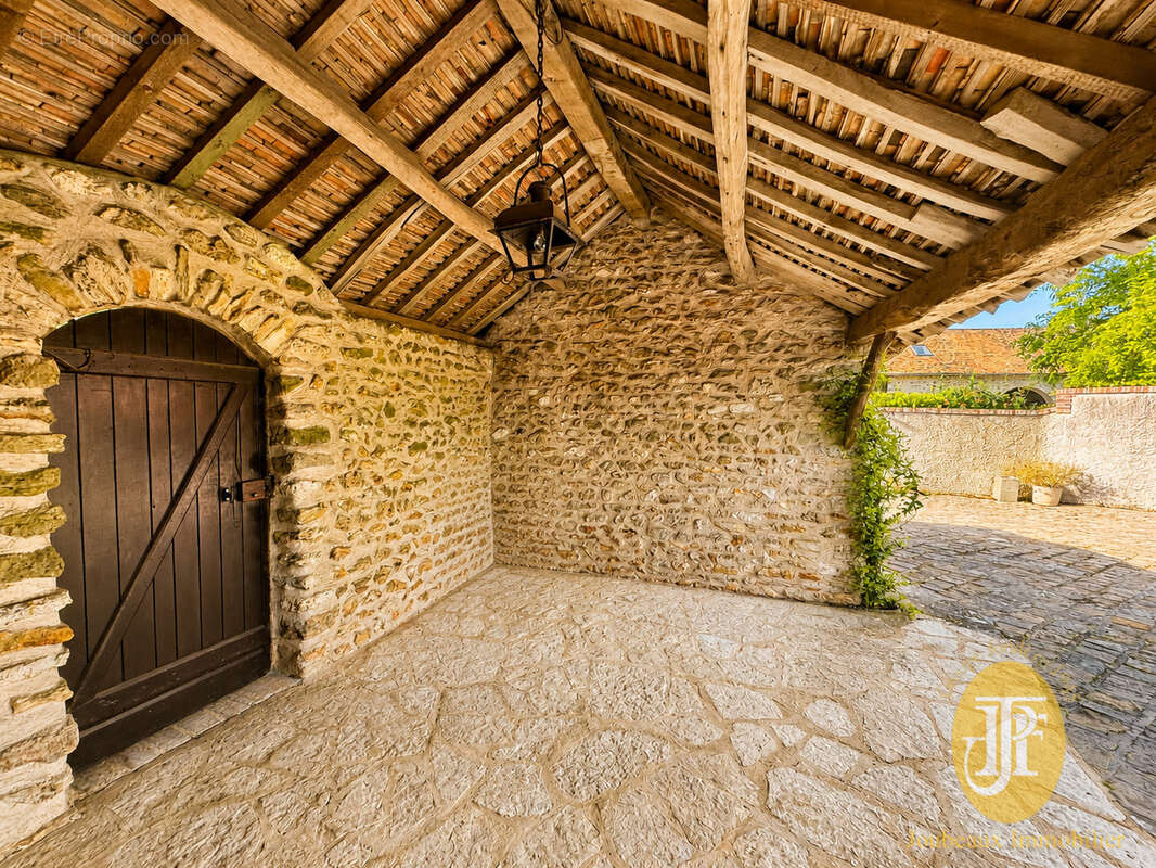 Maison à LA CHAPELLE-REANVILLE