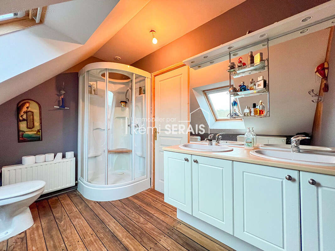À vendre - Maison de caractère avec piscine et dépendance à Clécy, au coeur de la Suisse Normande - photo 15