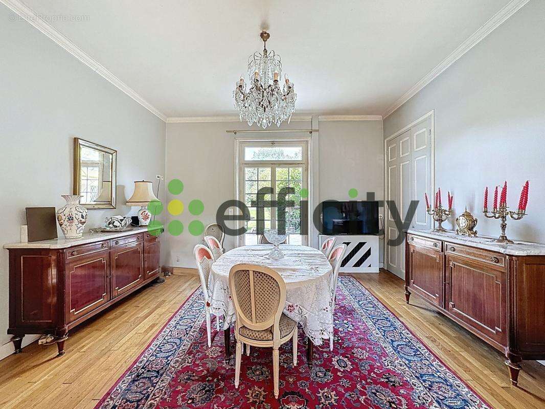 Maison à LUMIGNY-NESLES-ORMEAUX