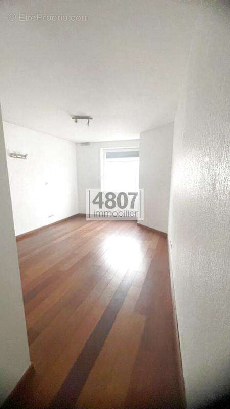 Appartement 69 m² à Annemasse  - photo 7