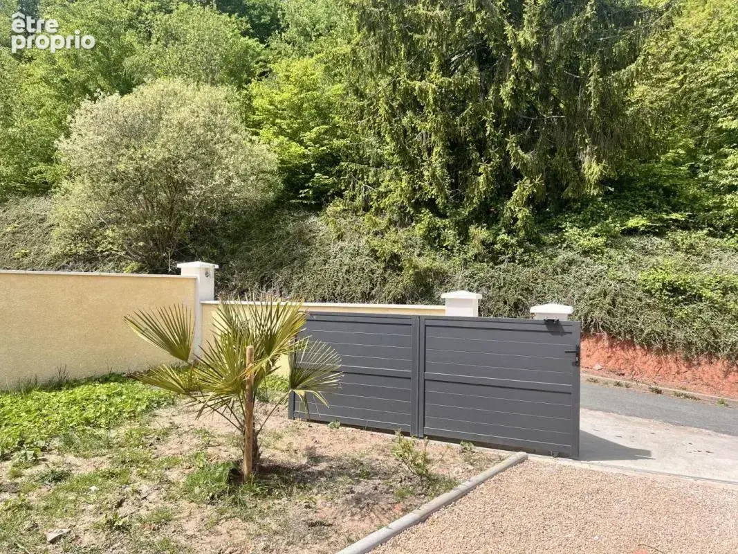 Maison 100 m² à Montceau-Les-Mines  - photo 4