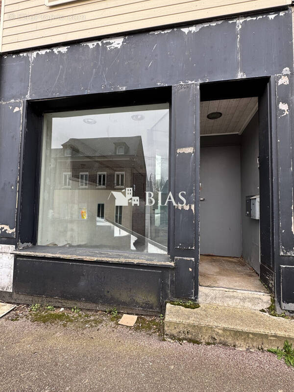 Commerce à BOURG-ACHARD