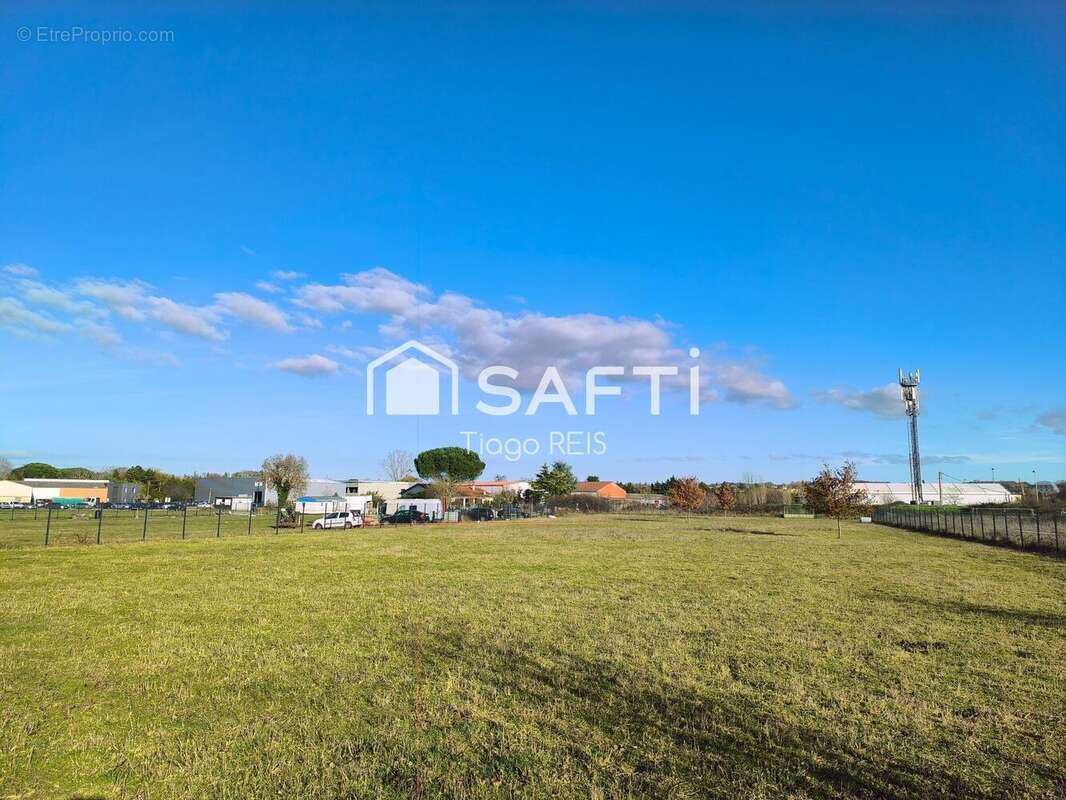 Terrain 5925 m² à Launaguet  - photo 2