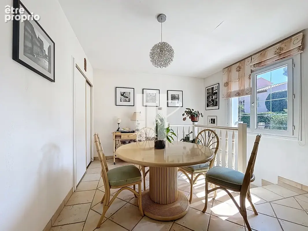 Saint-raphaël   au cœur d’un domaine recherché, villa 130 m2 avec jardin, grand garage et fort potentiel - photo 5