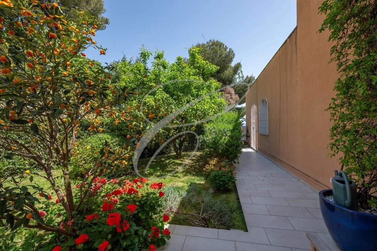 Appartement à ROQUEBRUNE-CAP-MARTIN