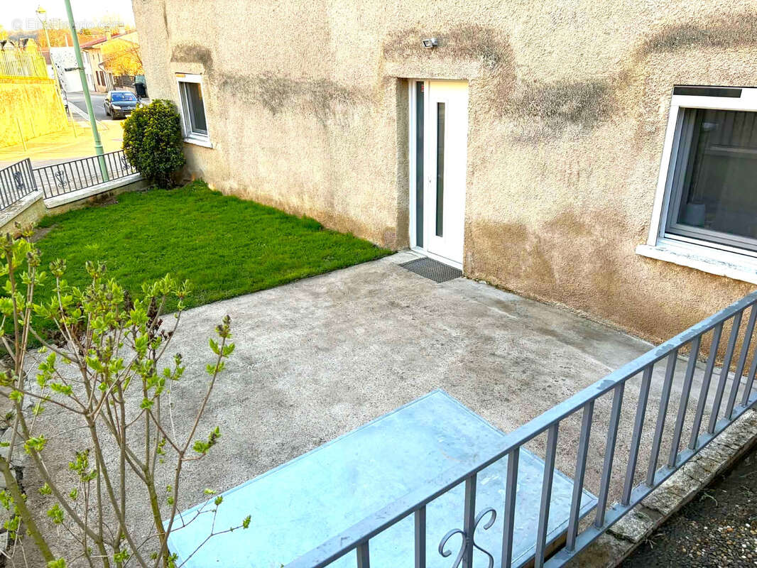 Maison à CHAUDENEY-SUR-MOSELLE