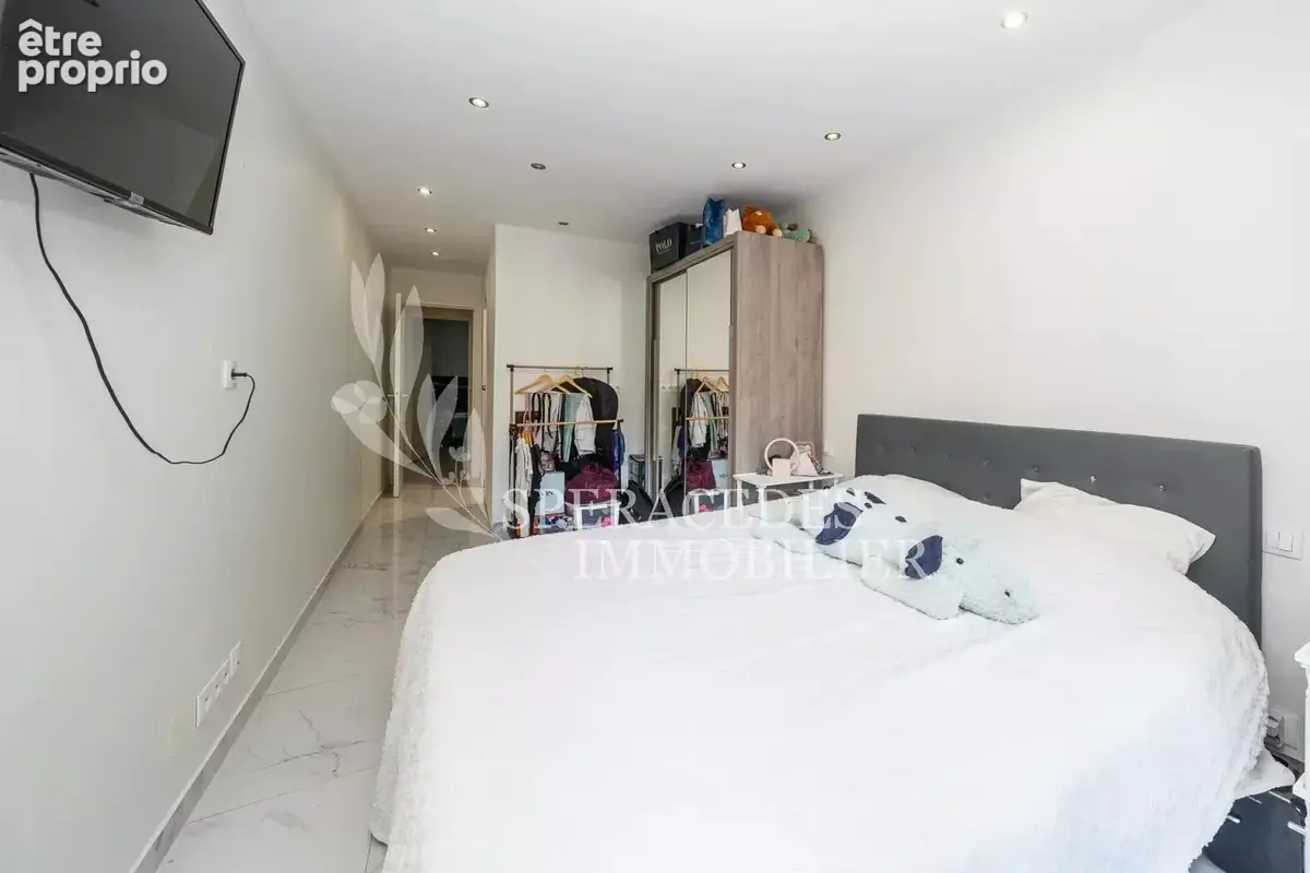 Mandelieu-la-Napoule - Appartement 3 pièces copropriété avec piscine - photo 8