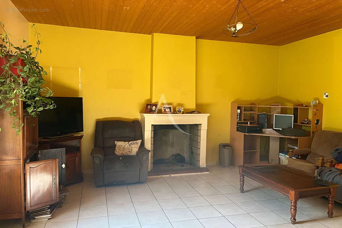 Maison à L'ILE-D'ELLE