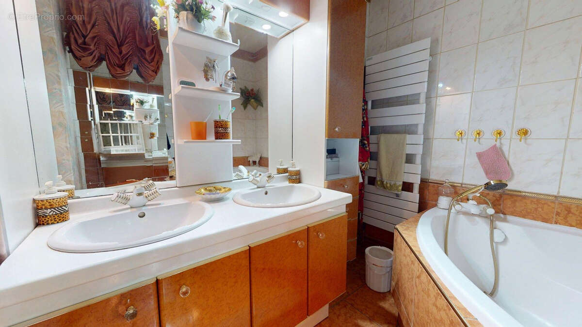 Appartement à BONDY
