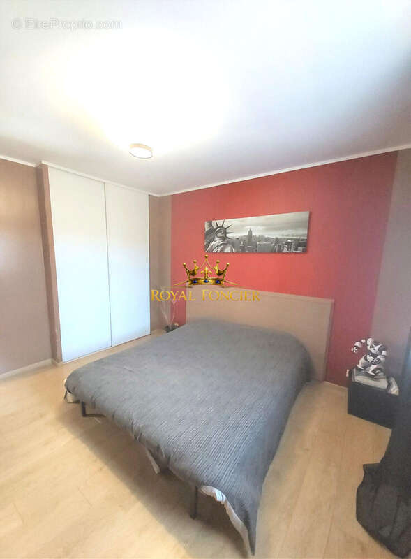 Maison 113 m² à Descartes  - photo 9