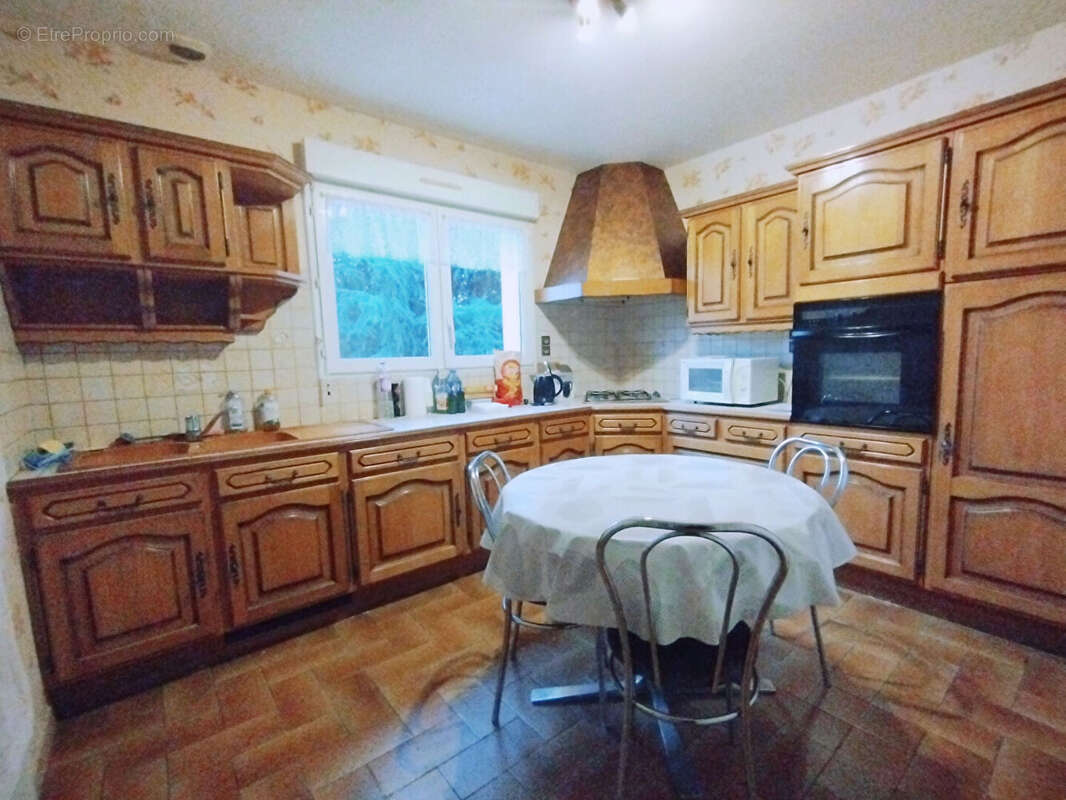 Maison à PEZOU
