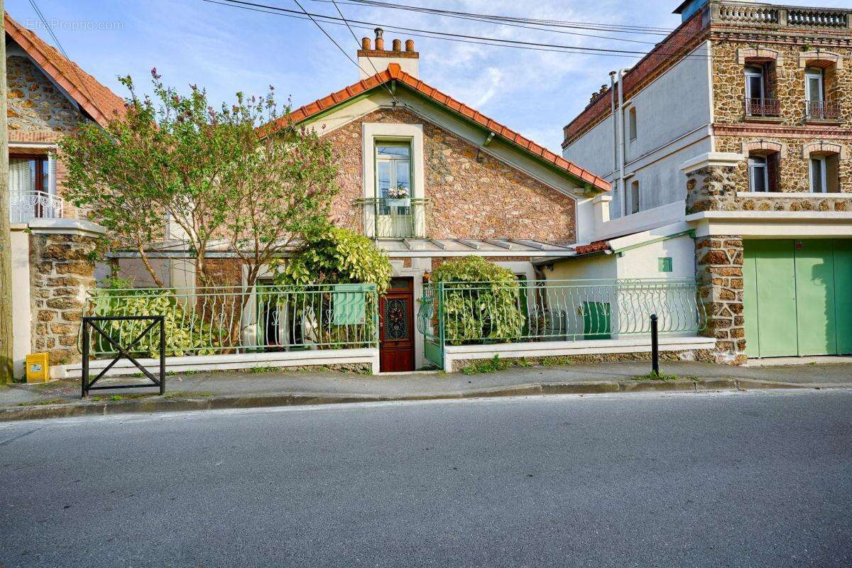 Maison à ATHIS-MONS