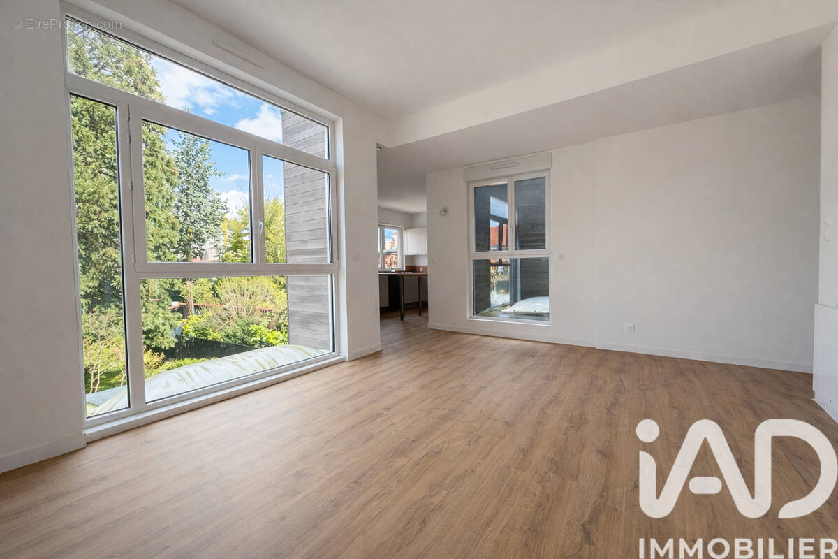 Photo 1 - Appartement à LEZENNES