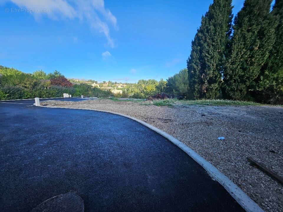 Terrain 506 m² à Saint-Savournin  - photo 1