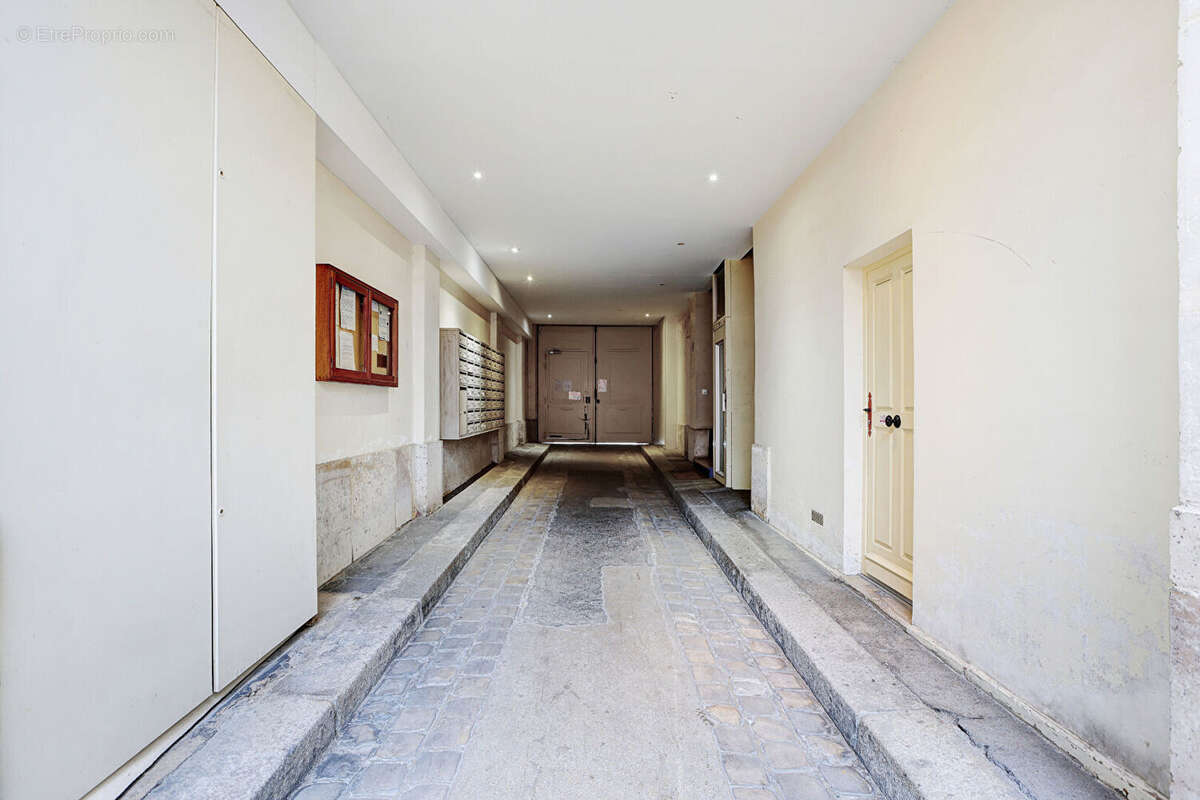 Appartement à PARIS-11E