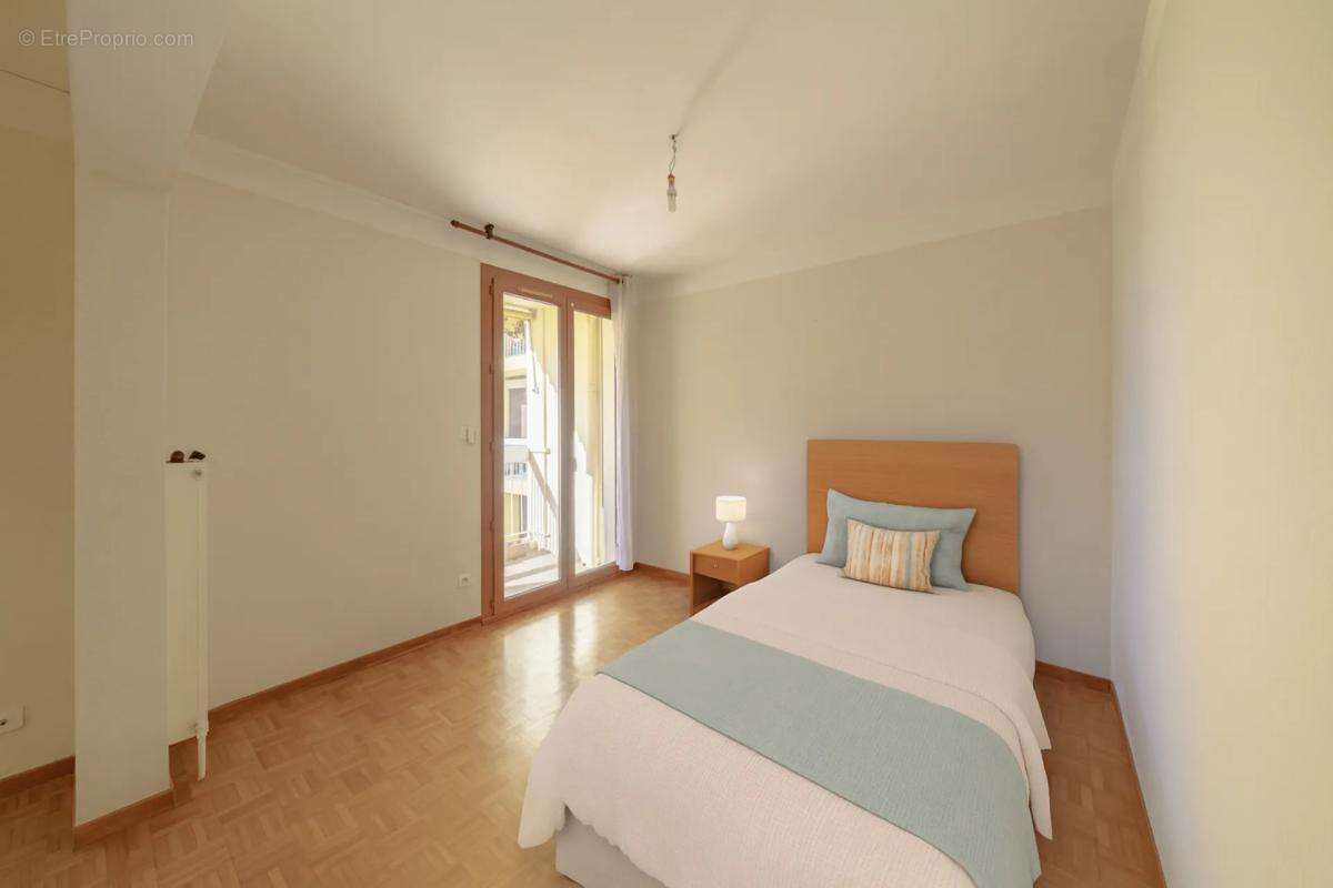 Appartement à MARSEILLE-15E