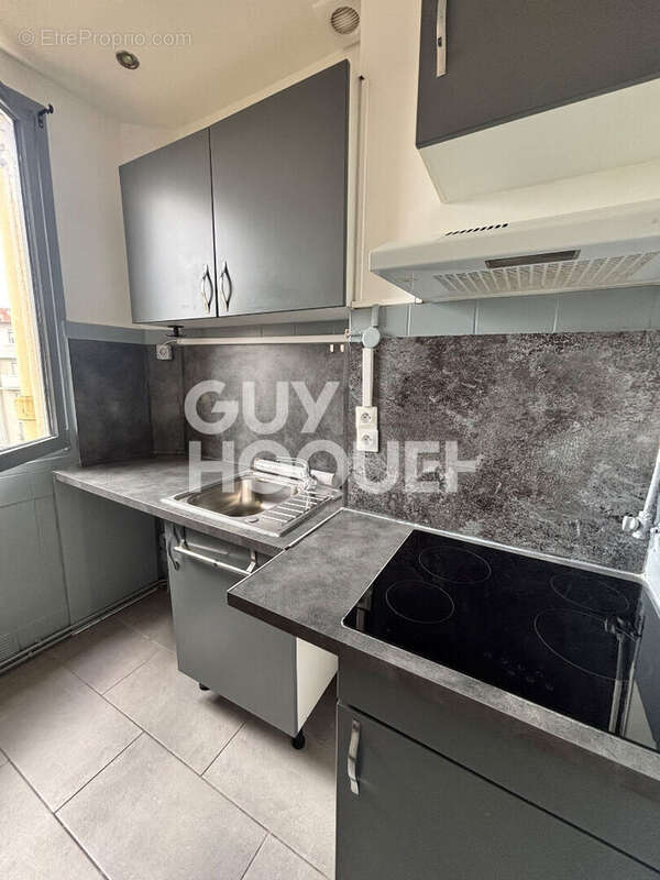 Appartement à LES PAVILLONS-SOUS-BOIS