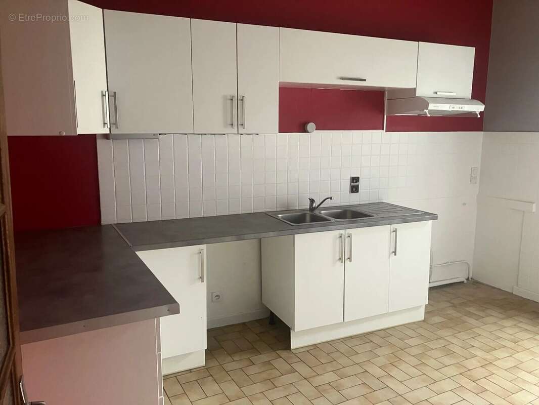 Appartement T3 de 93 m² Cheminée Parking - photo 3