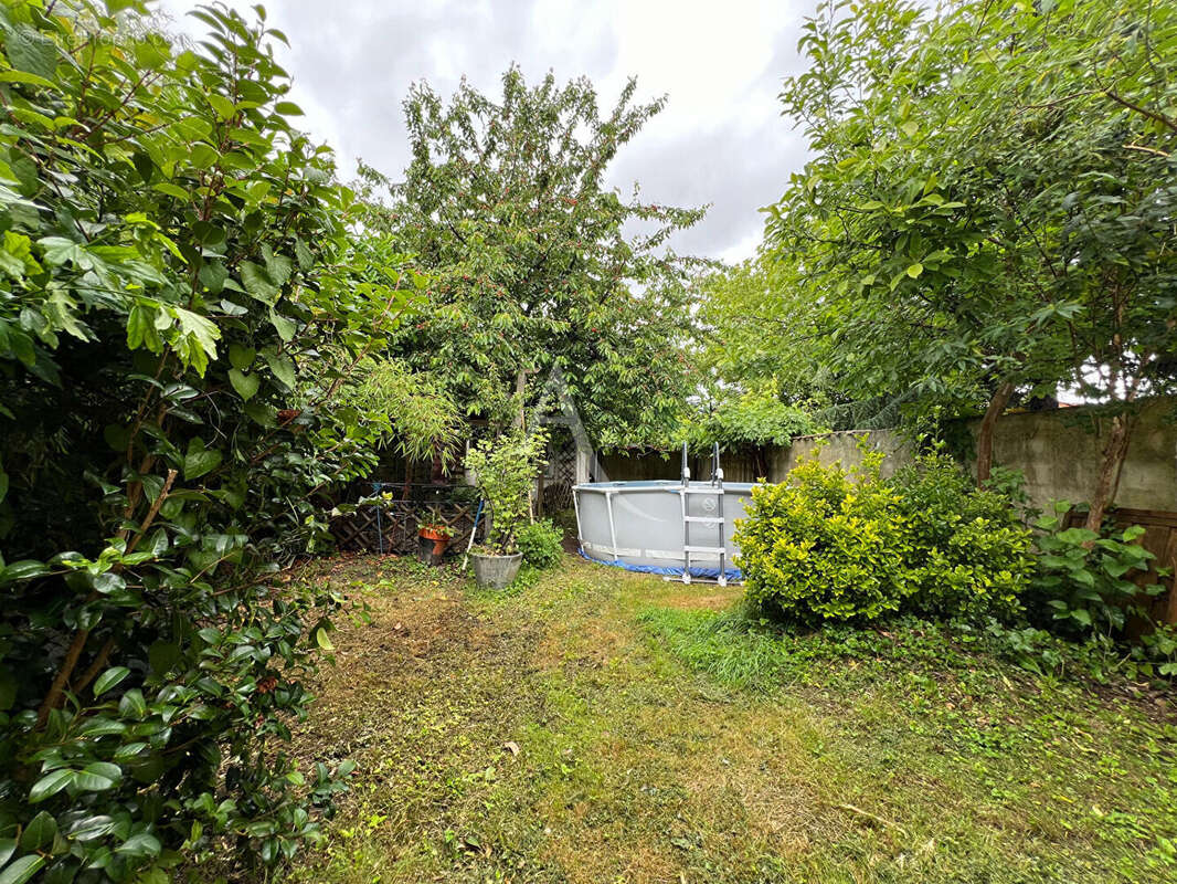 Maison à LE BLANC-MESNIL