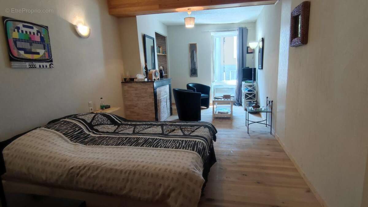 Maison à L&#039;AIGUILLON