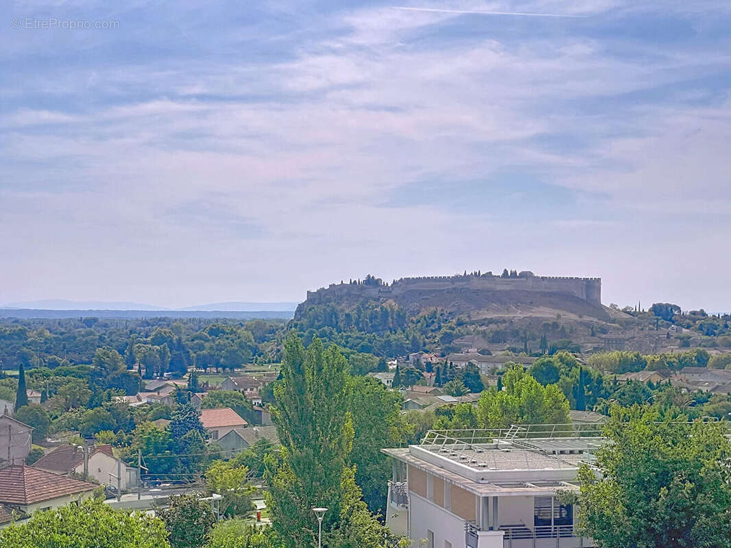 Appartement à VILLENEUVE-LES-AVIGNON