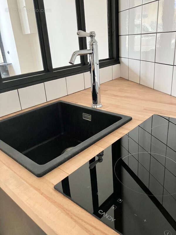 Commerce à PARIS-18E