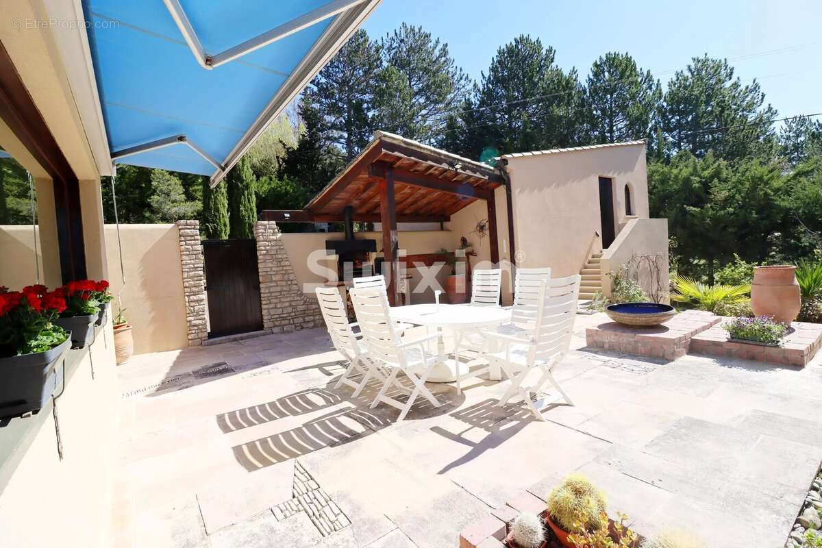 Maison à DIEULEFIT