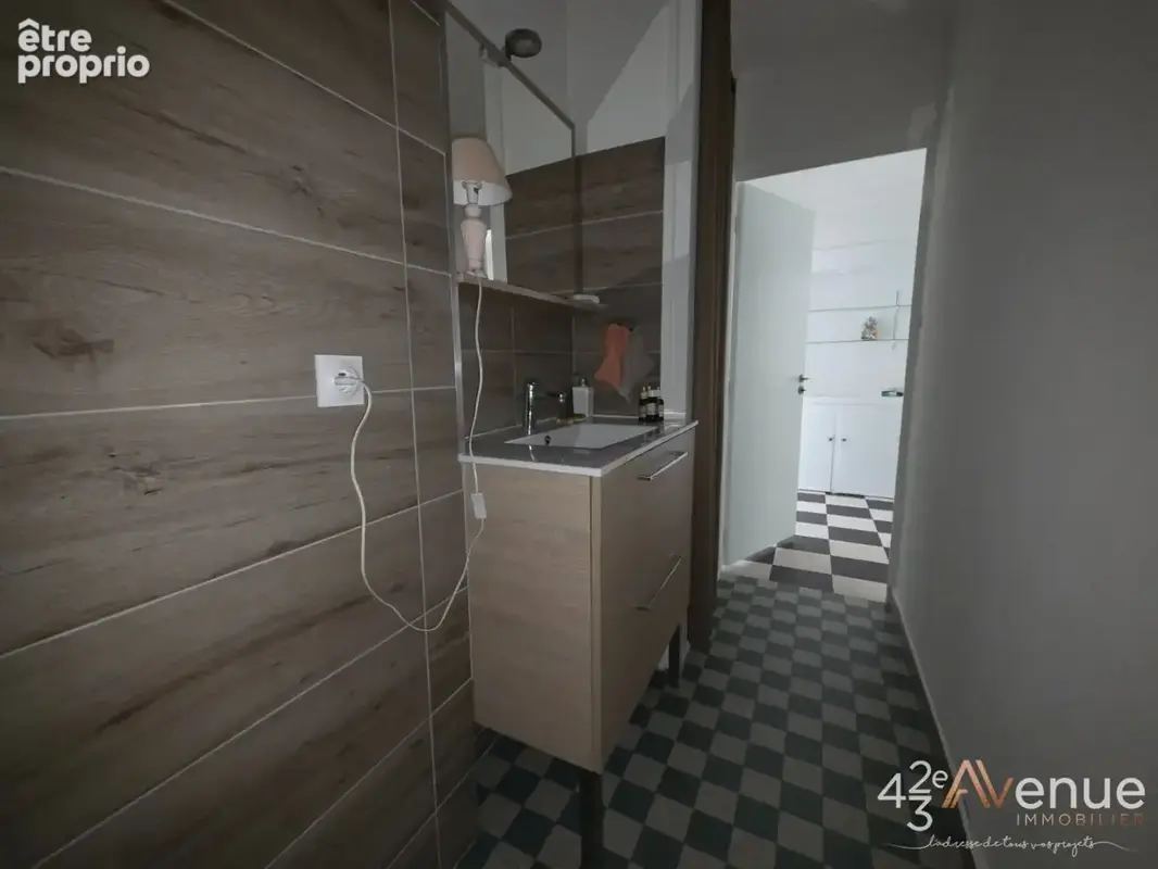 Appartement 86 m² à Saint-Etienne  - photo 7