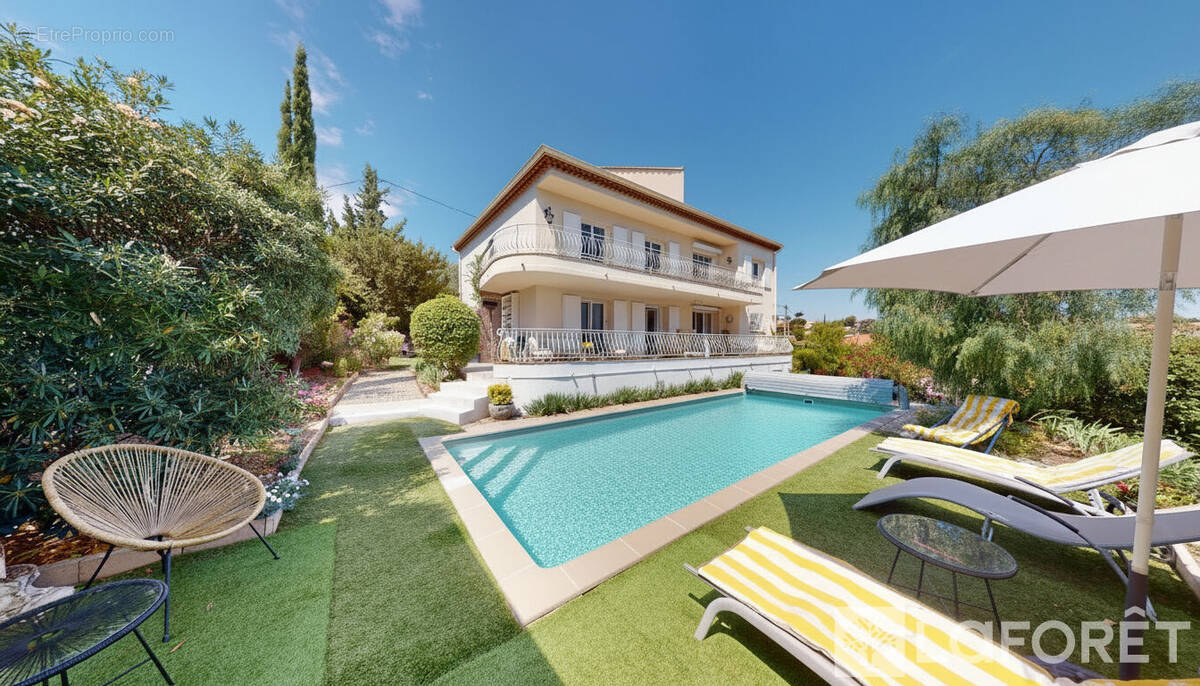 Maison à FREJUS