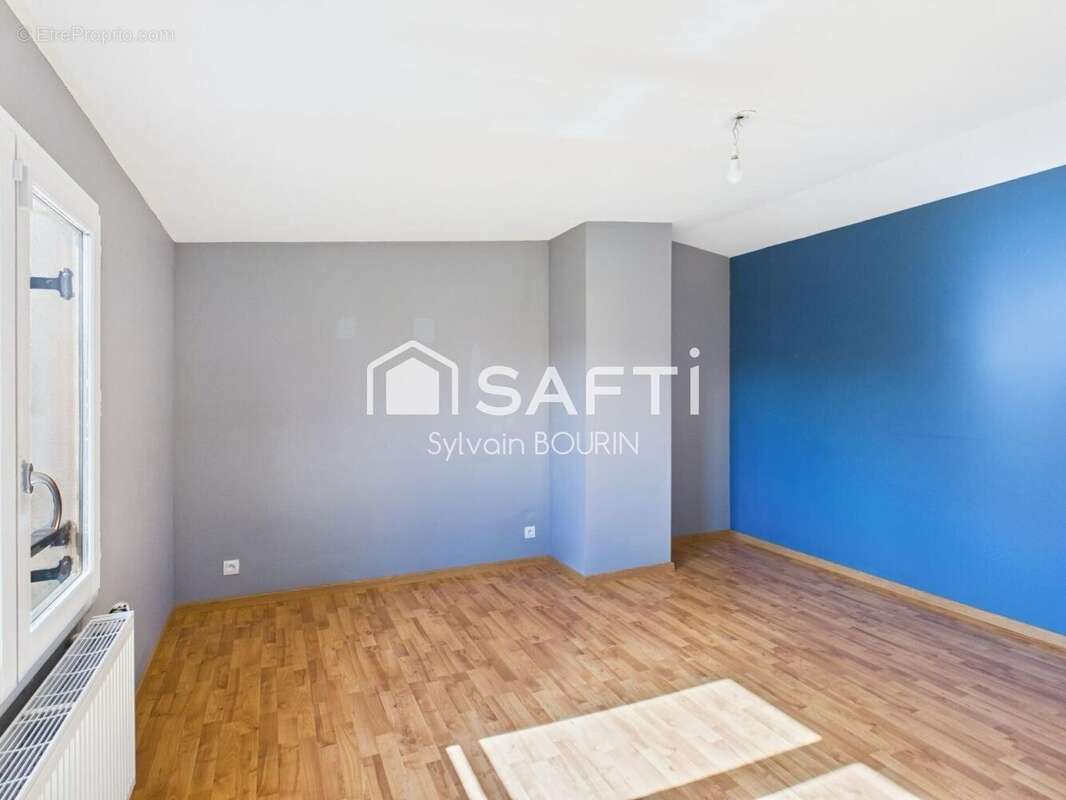 Photo 8 - Maison à JASSANS-RIOTTIER