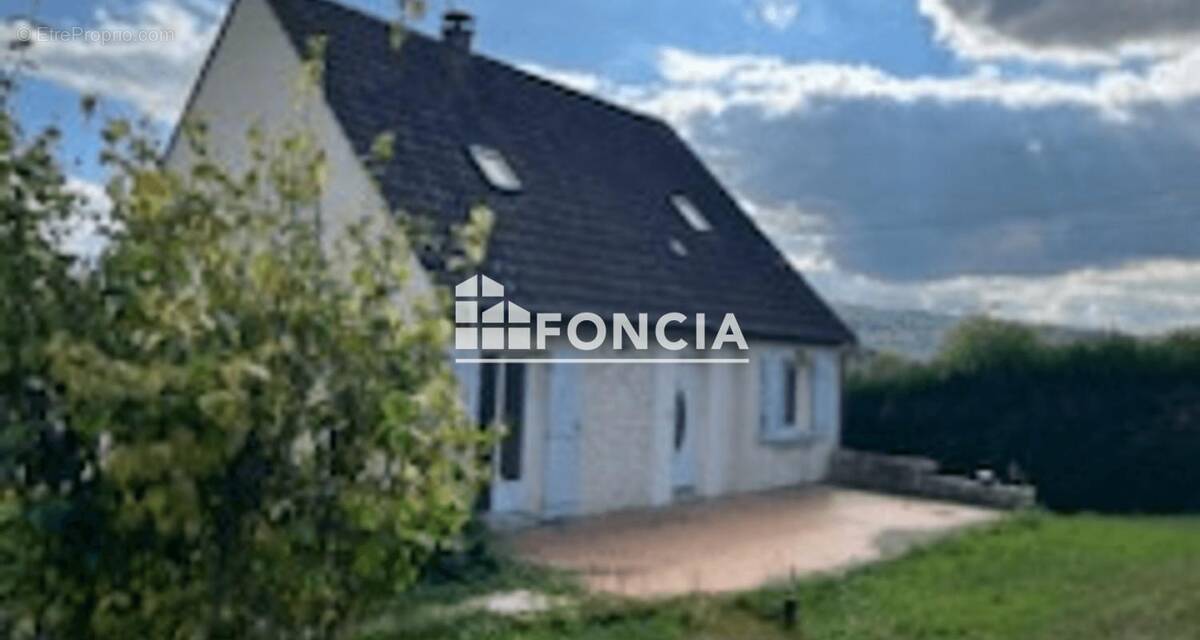 Maison à ROMENY-SUR-MARNE