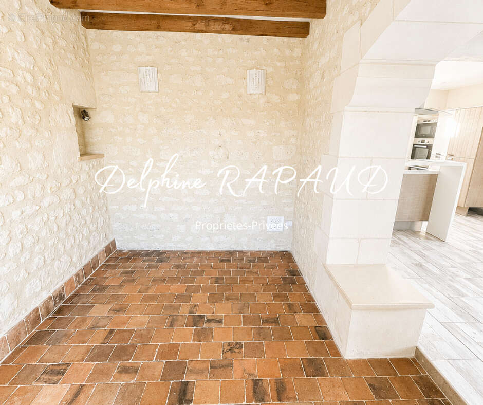 EXCLUSIVITÉ  Maison en pierre 3 chambres avec studio indépendant et grange - photo 2