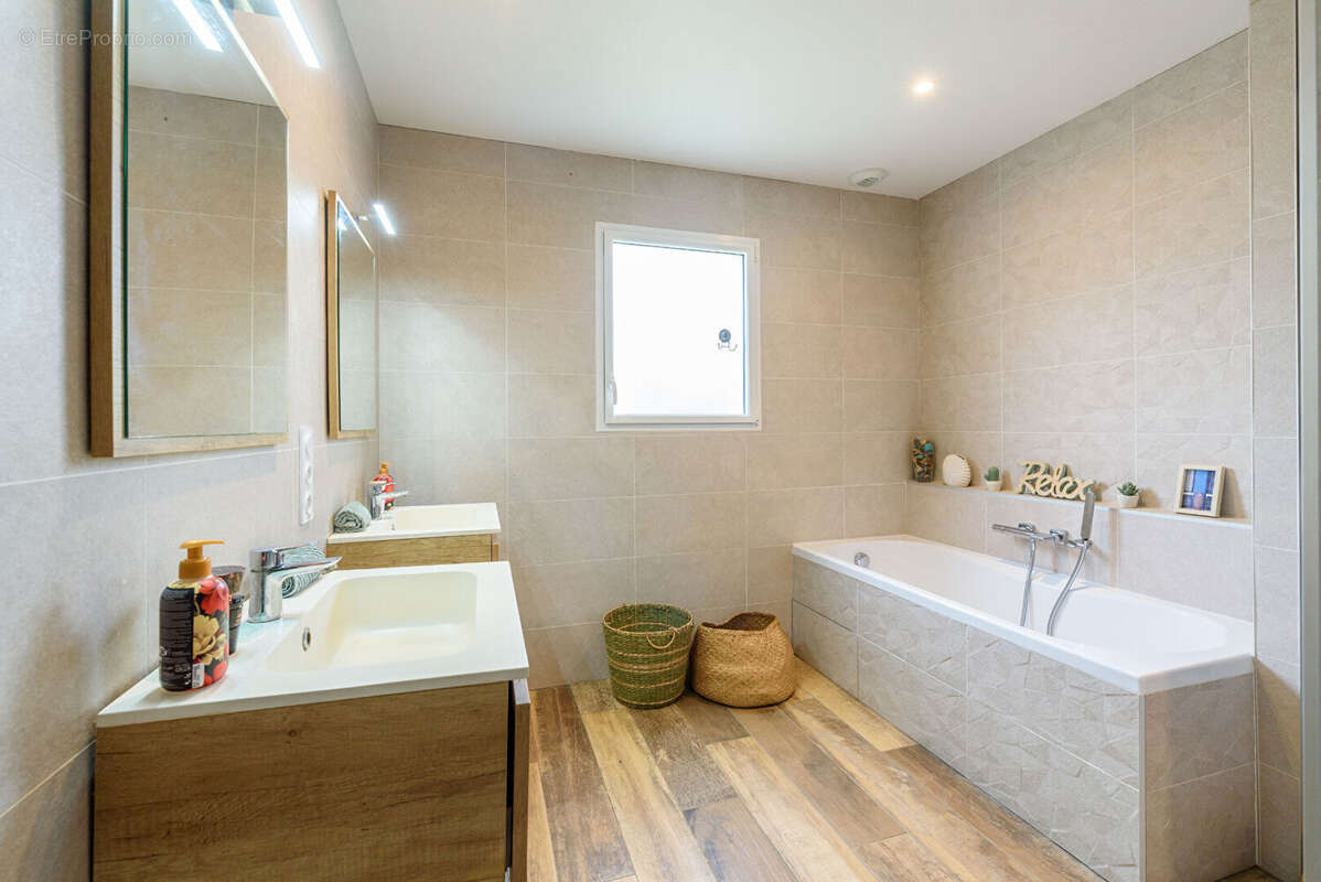 Maison Hagetmau 5 pièce(s) 137 m2 - photo 12