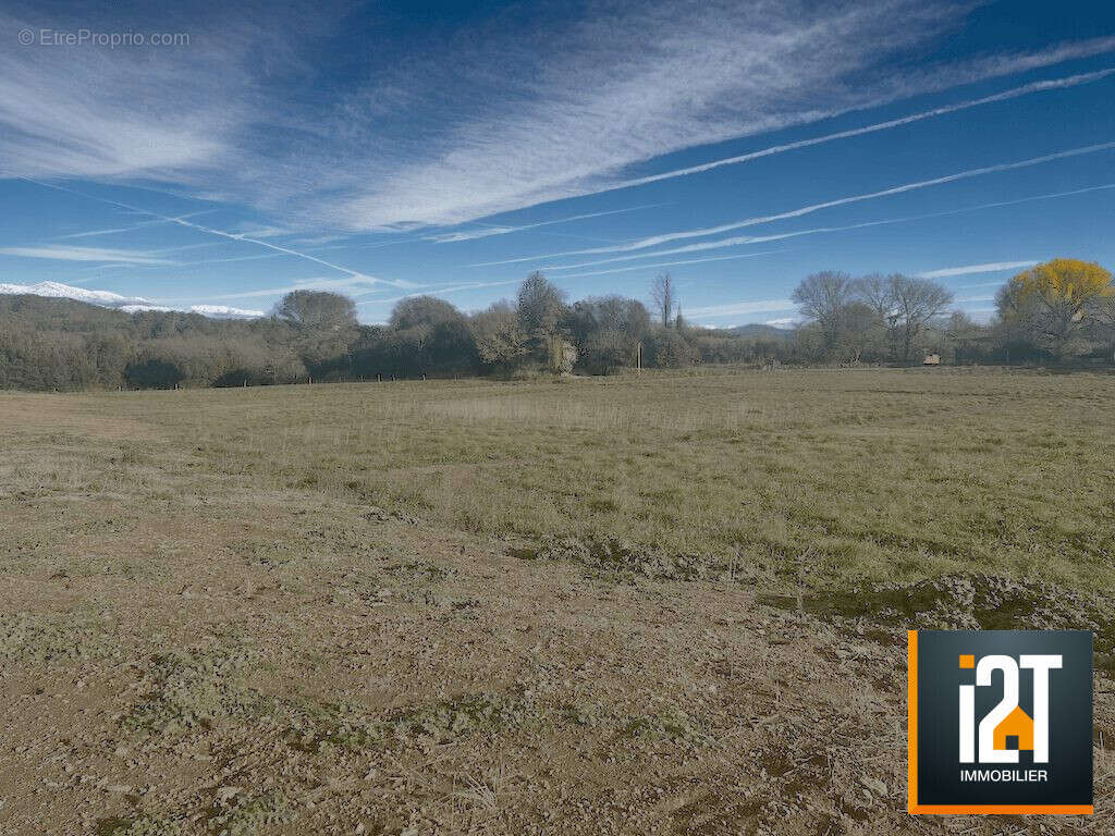 Terrain à UZES
