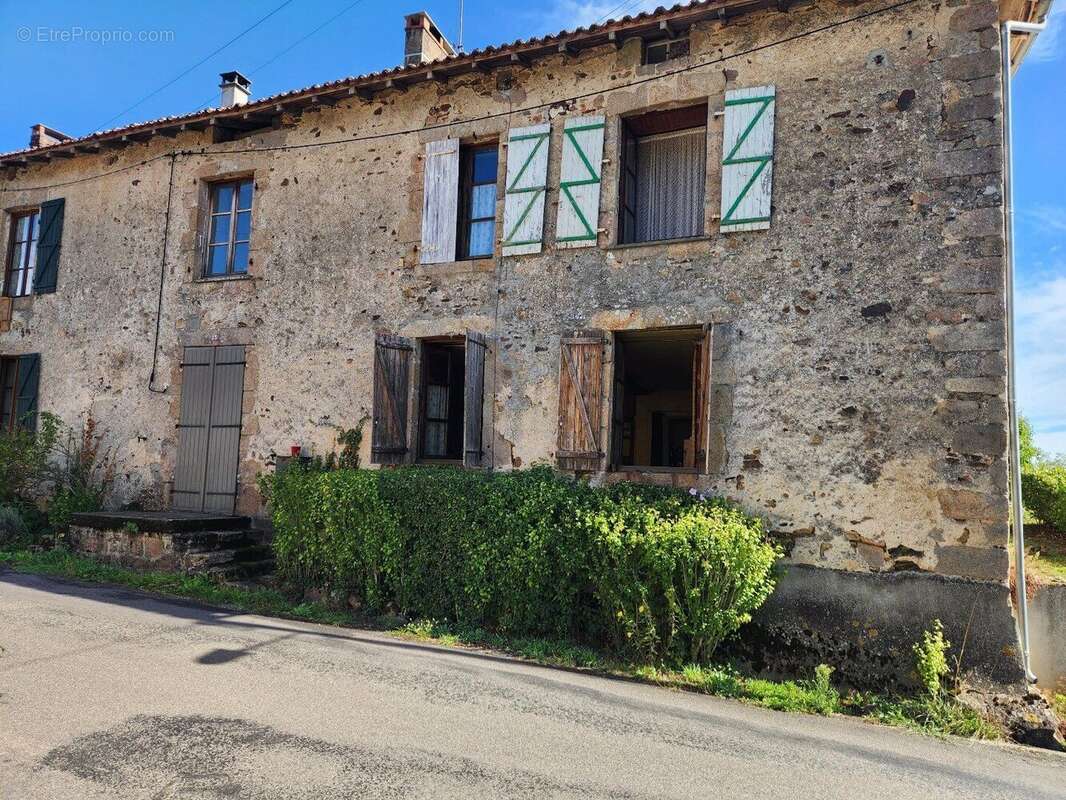 Maison à BRILLAC