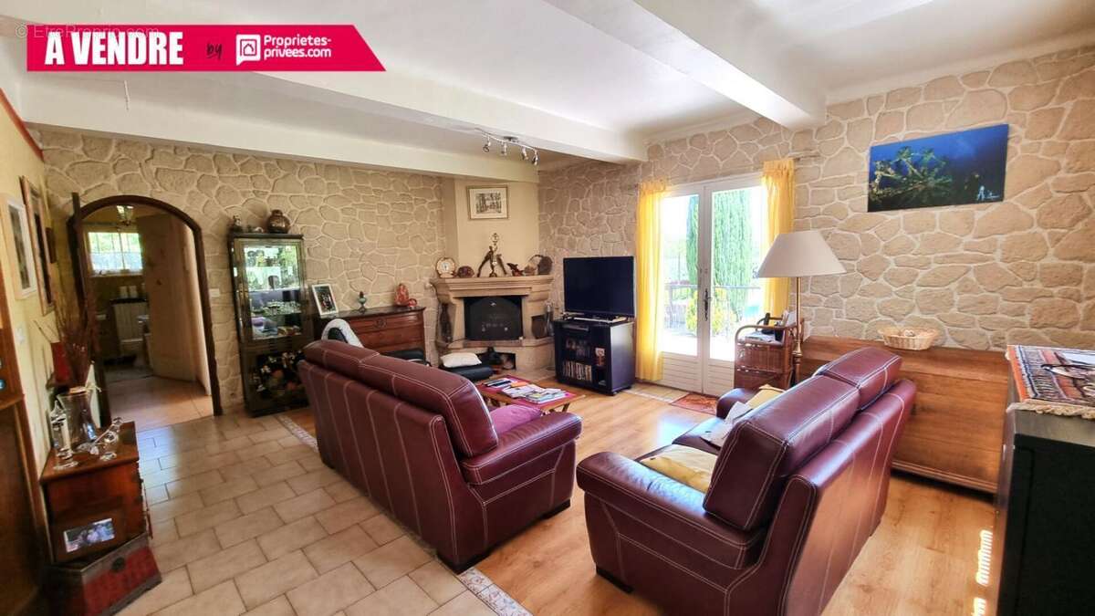 Maison à BESSE-SUR-ISSOLE