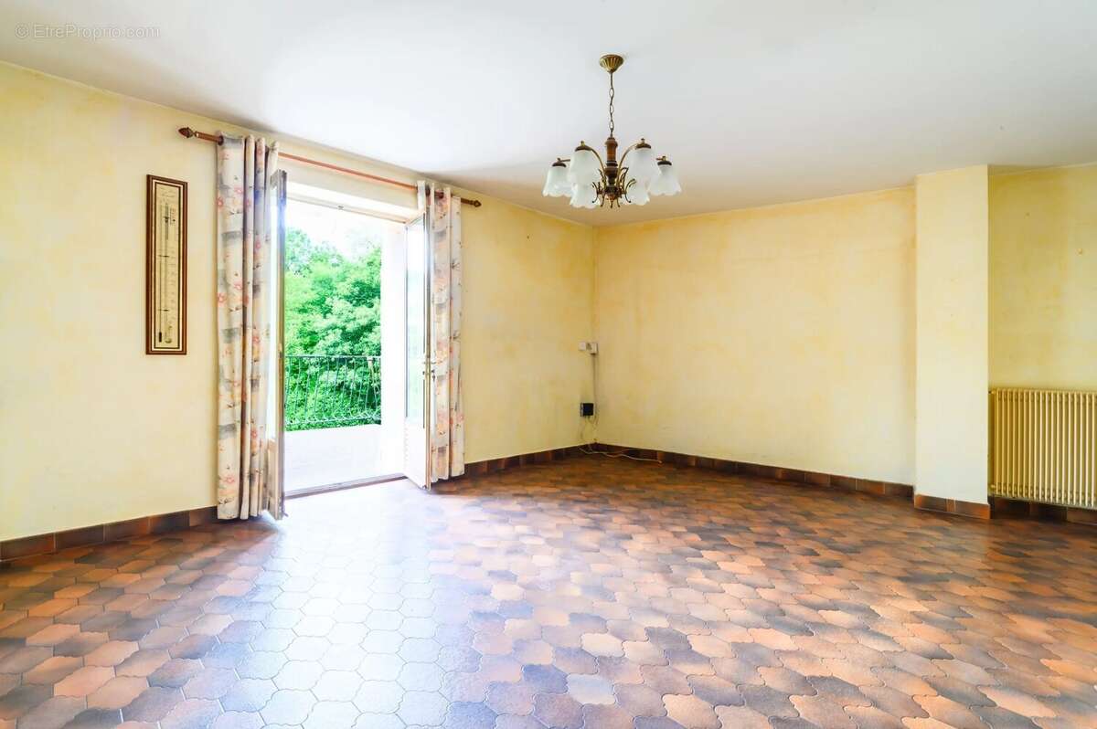 Maison à CHAMBOST-ALLIERES