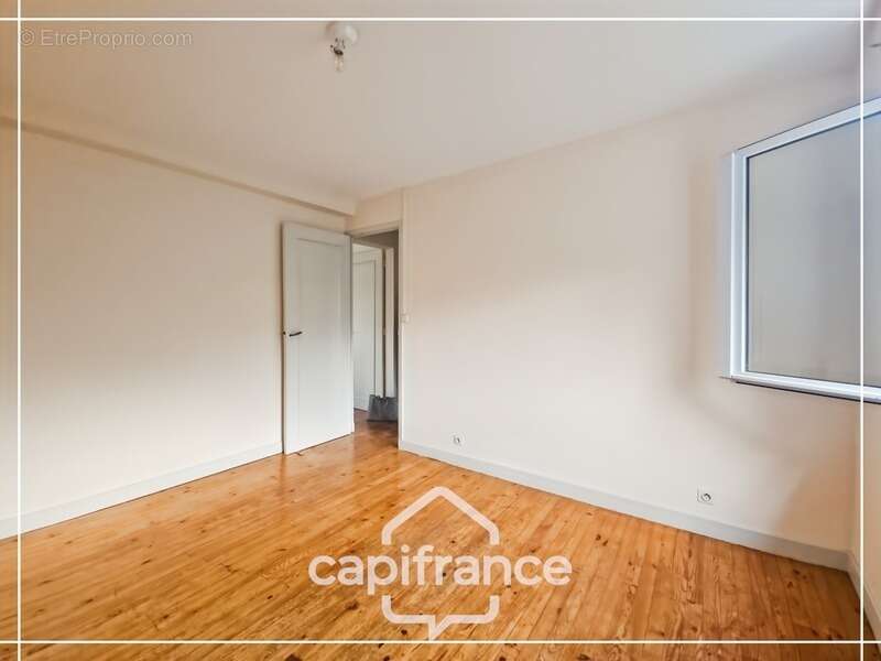 Maison à CASTELCULIER