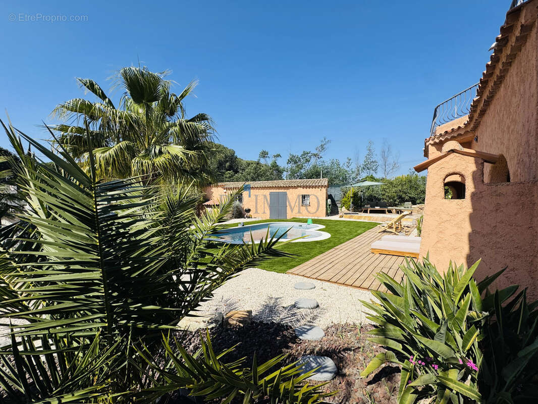 Maison à FREJUS