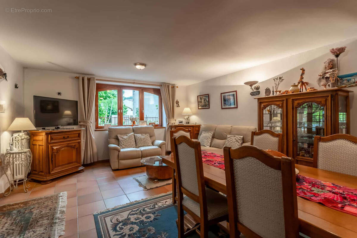 Maison à PUY-L'EVEQUE