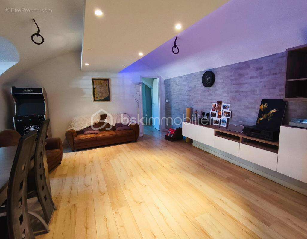 Appartement à VARCES-ALLIERES-ET-RISSET