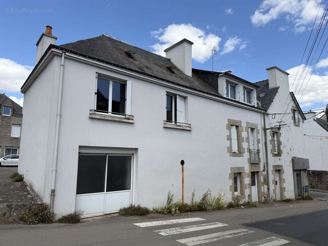 Appartement 278 m² à Rohan  - photo 2