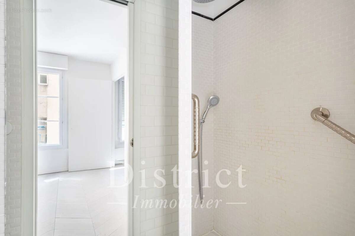 Appartement à PARIS-2E