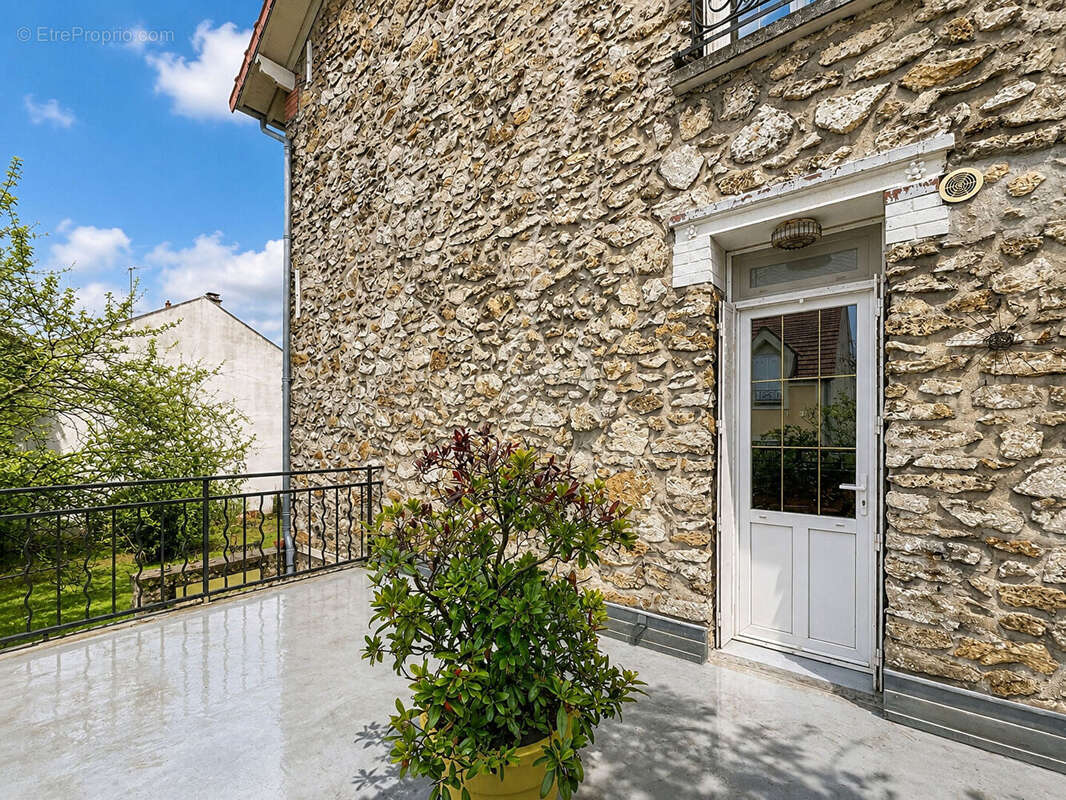 Maison à MONTGERON