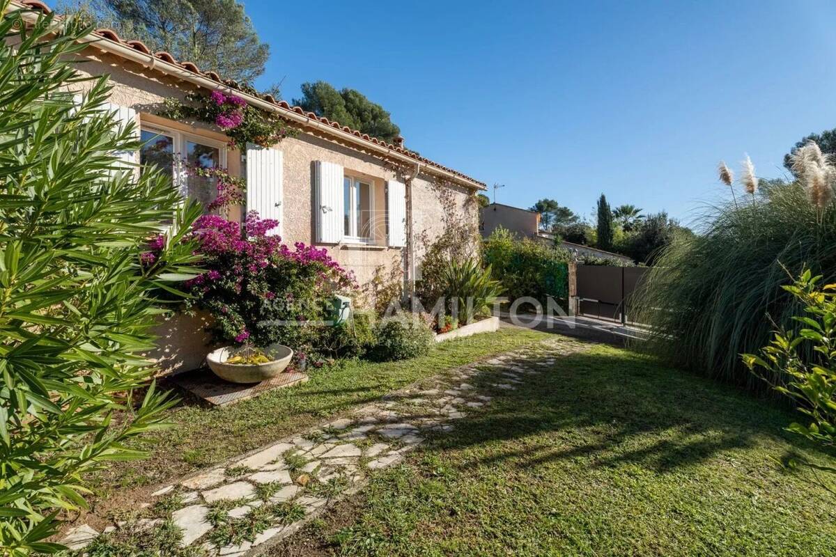 Maison à BIOT