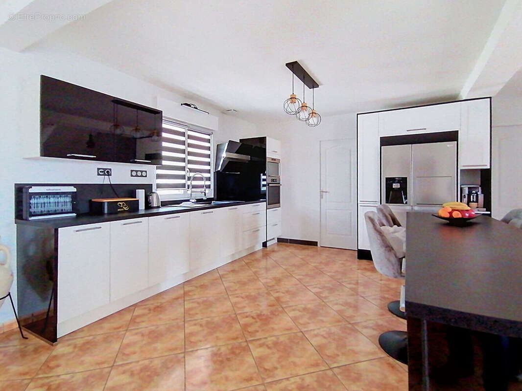 Maison Bailleau L'Évêque 7 pièces 180 m² - photo 4