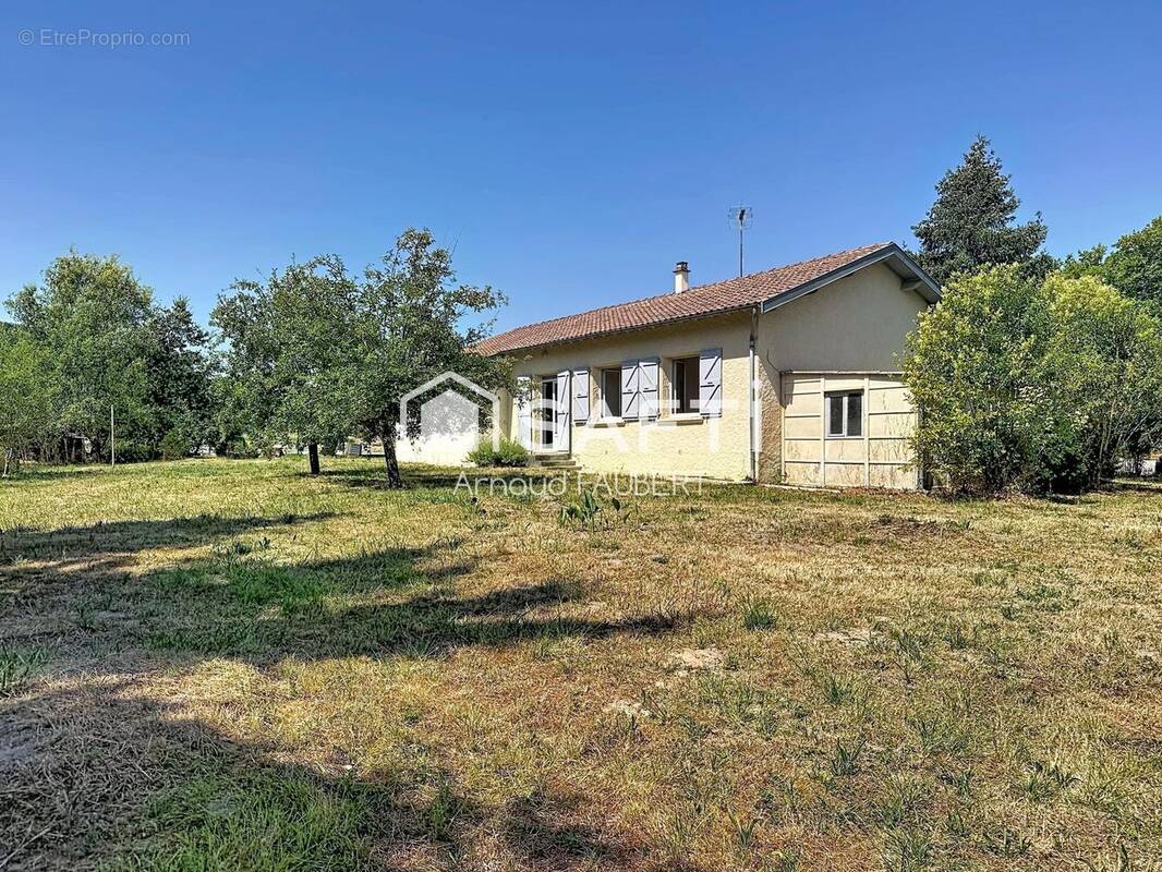 Photo 1 - Maison à MONTBRUN-BOCAGE
