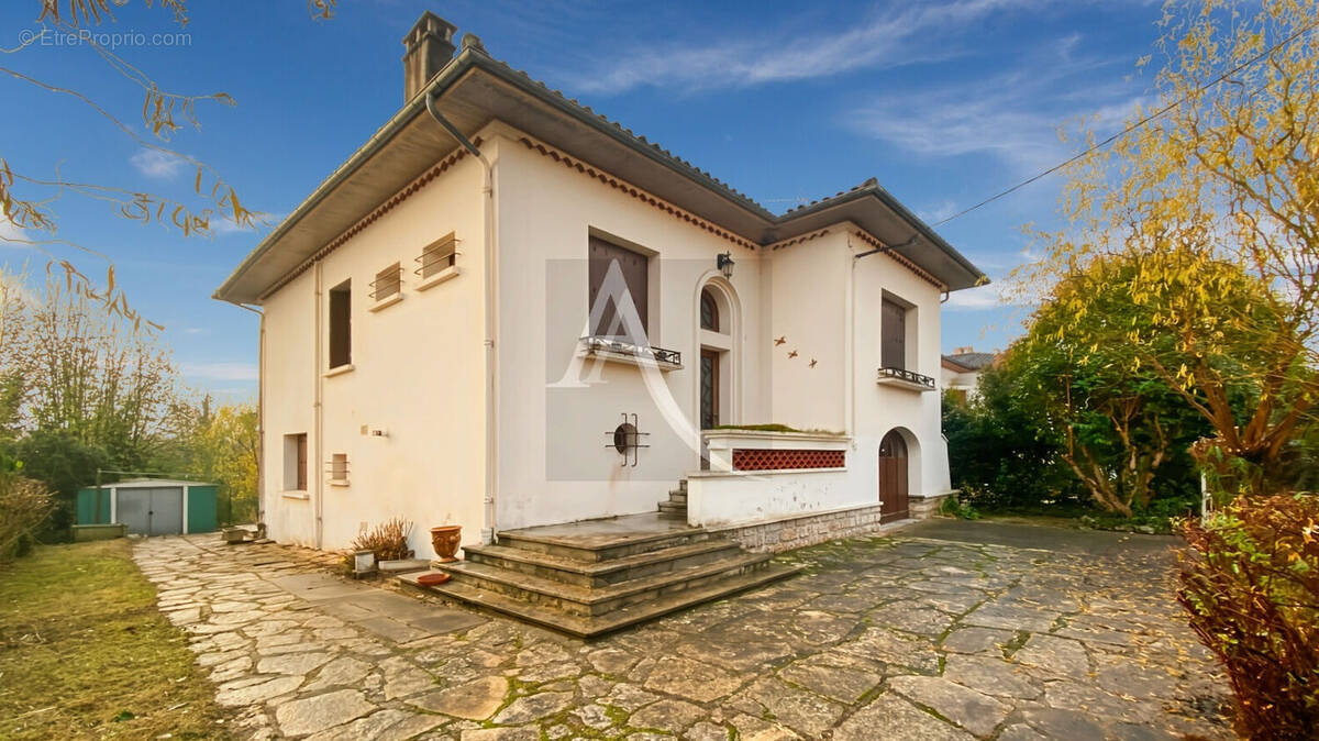 Maison à MONSEMPRON-LIBOS