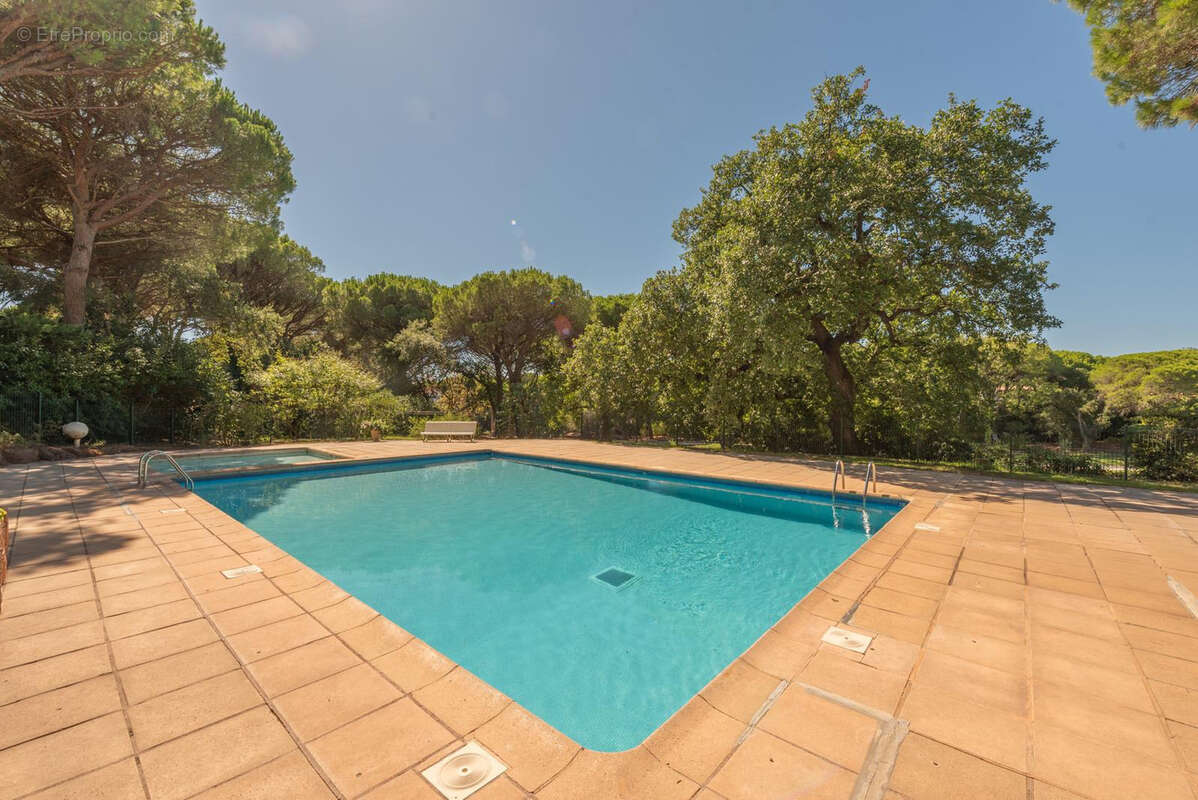 Appartement à SAINT-RAPHAEL