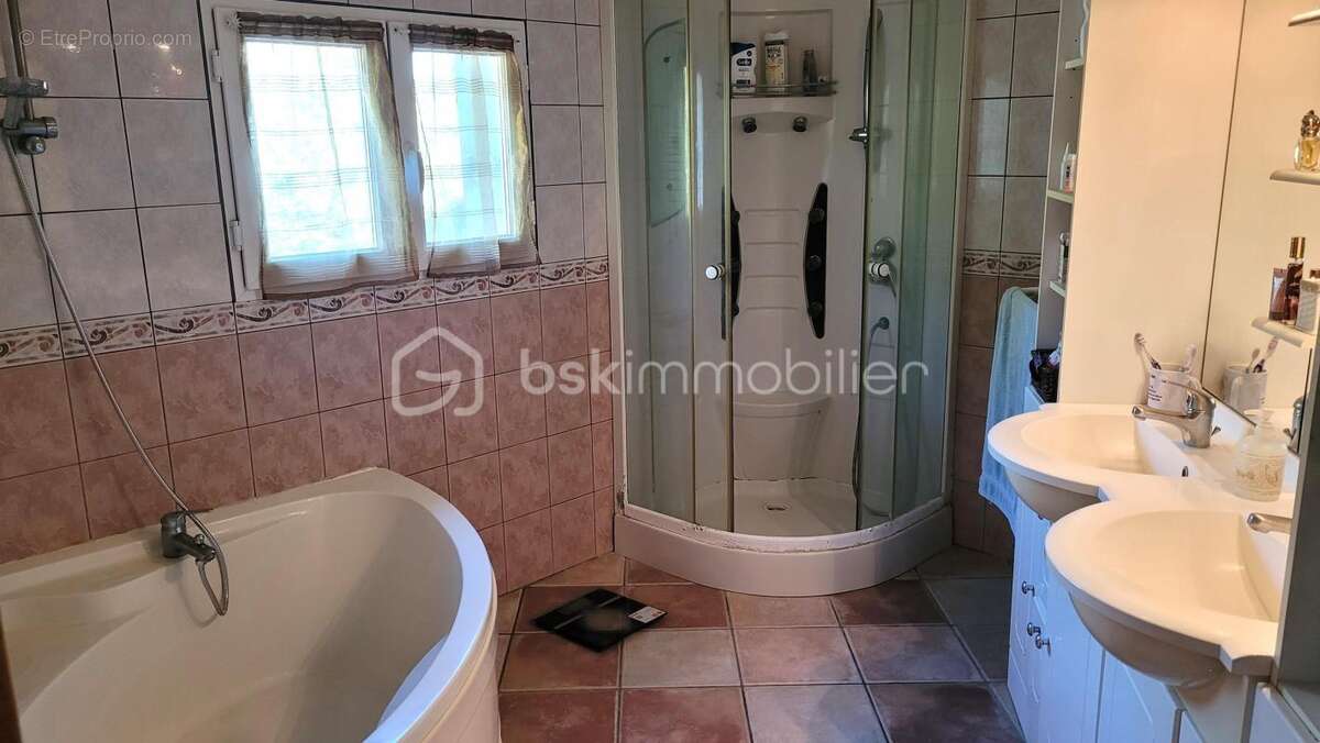 Narbonne - secteur roche grise - villa de 183 m² - 4 faces - piscine - appartement de 70 m² - parcelle 2200 m² - photo 12